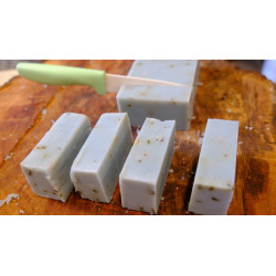 Savon à la lavande coupé à la main