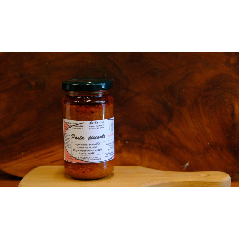 Pasta Piccante pomdori secchi e peperonncino